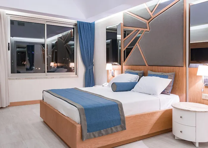 Hotel Graf Victor 4*