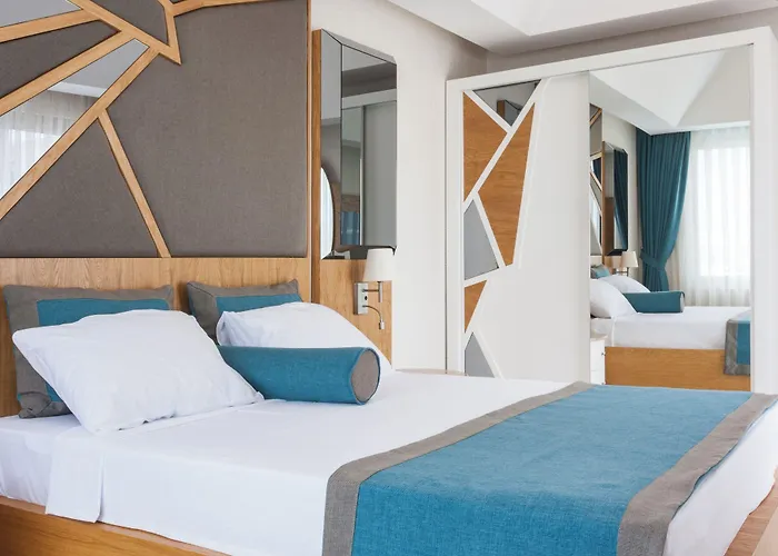 Hotel Graf Victor 4*